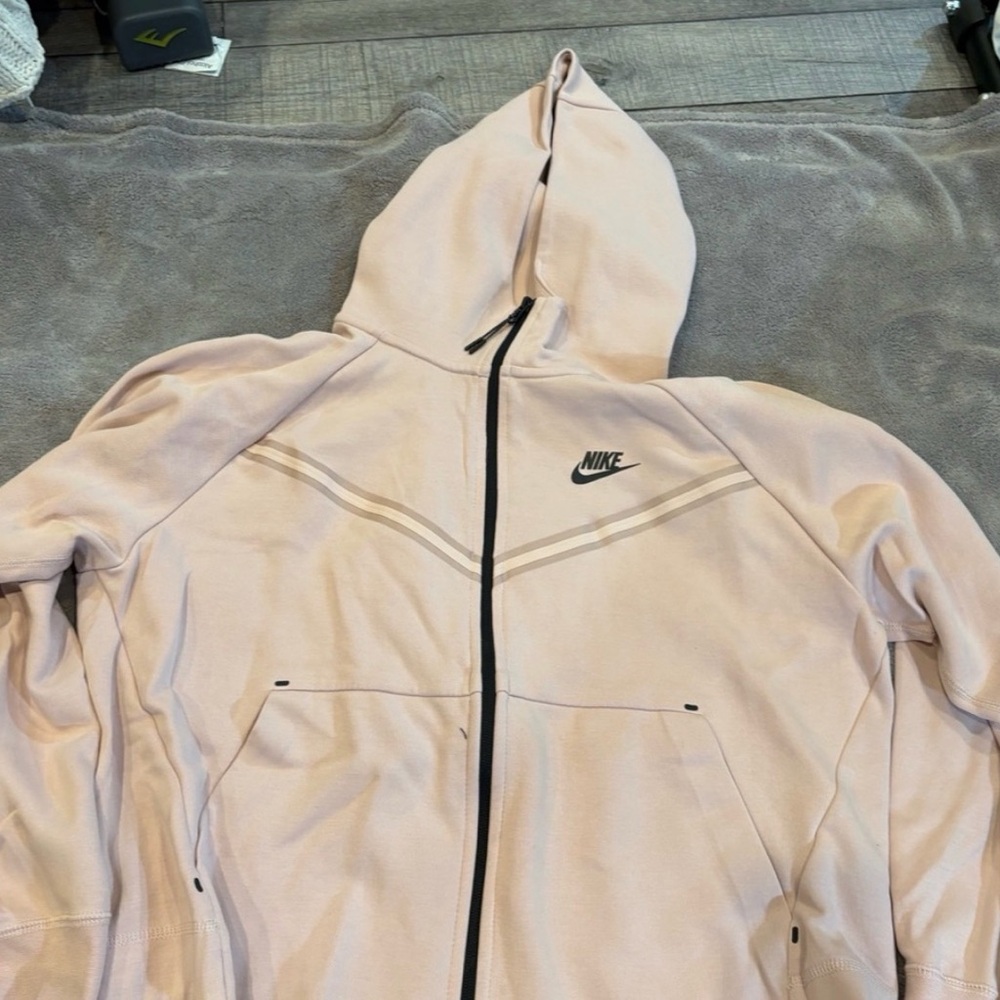 Nike Women's sportswear tech fleece full zip hoodie taupe/light pink. Never worn